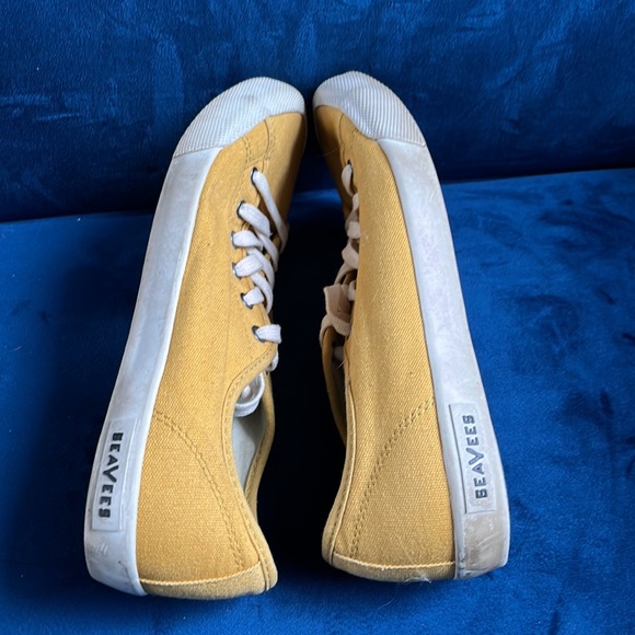 Yellow SeaVees lace ups - Picture 4 of 5